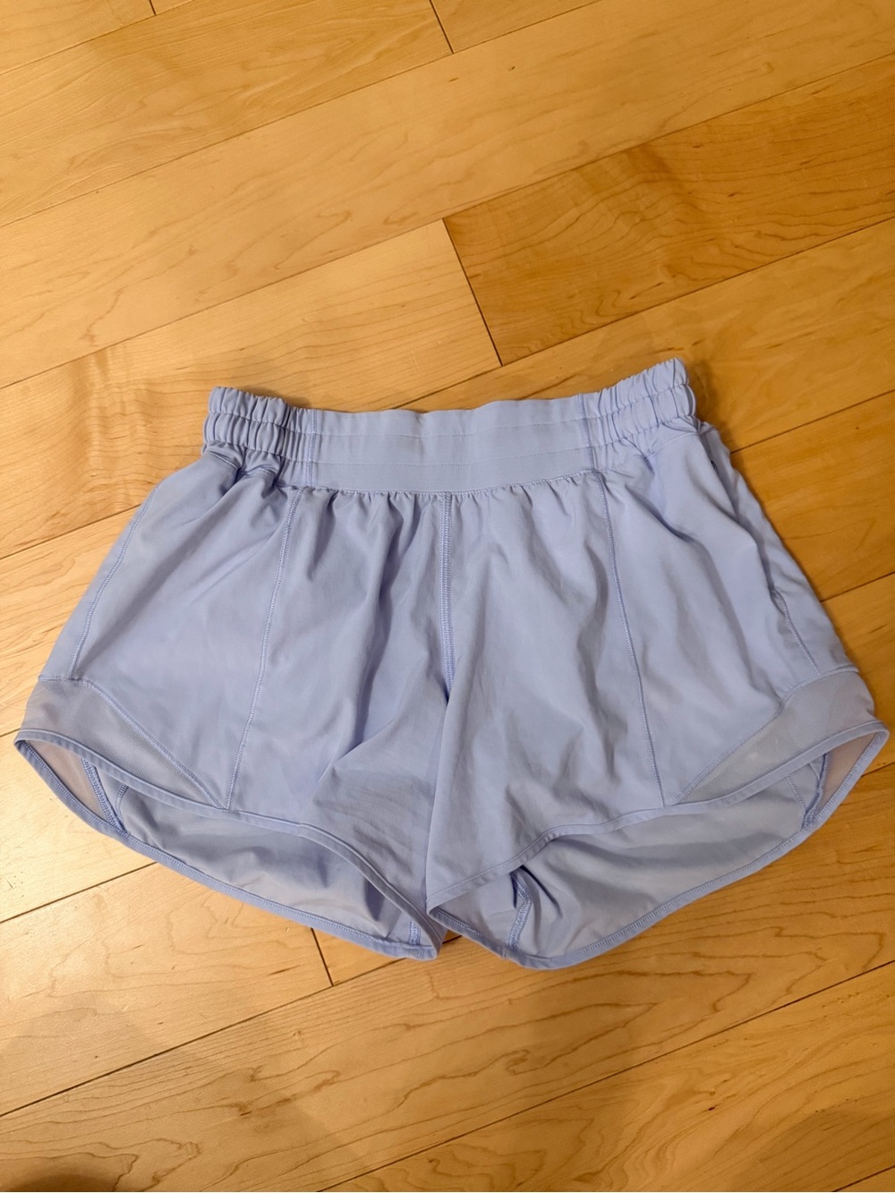 Lululemon Hotty Hot Lined Running Shorts Size 6 Light Blue Pastel Mesh Trim